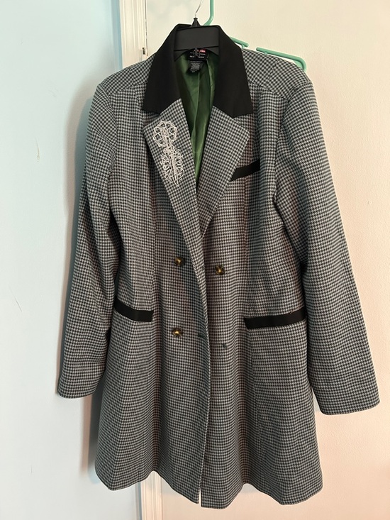 Her Universe Jackets & Blazers - Marvel Sylvie Loki coat Her Universe size Large L one missing button